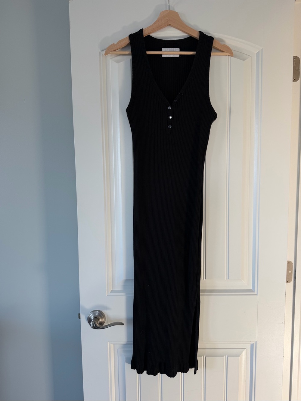 Converse Black Sleeveless Ribbed Midi Dress with Button Placket